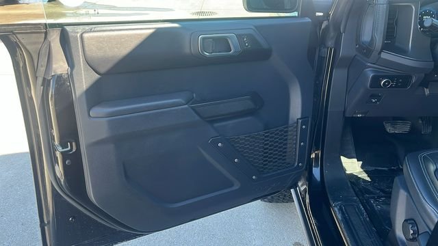 Used 2025 Shadow Black Ford Badlands image 17