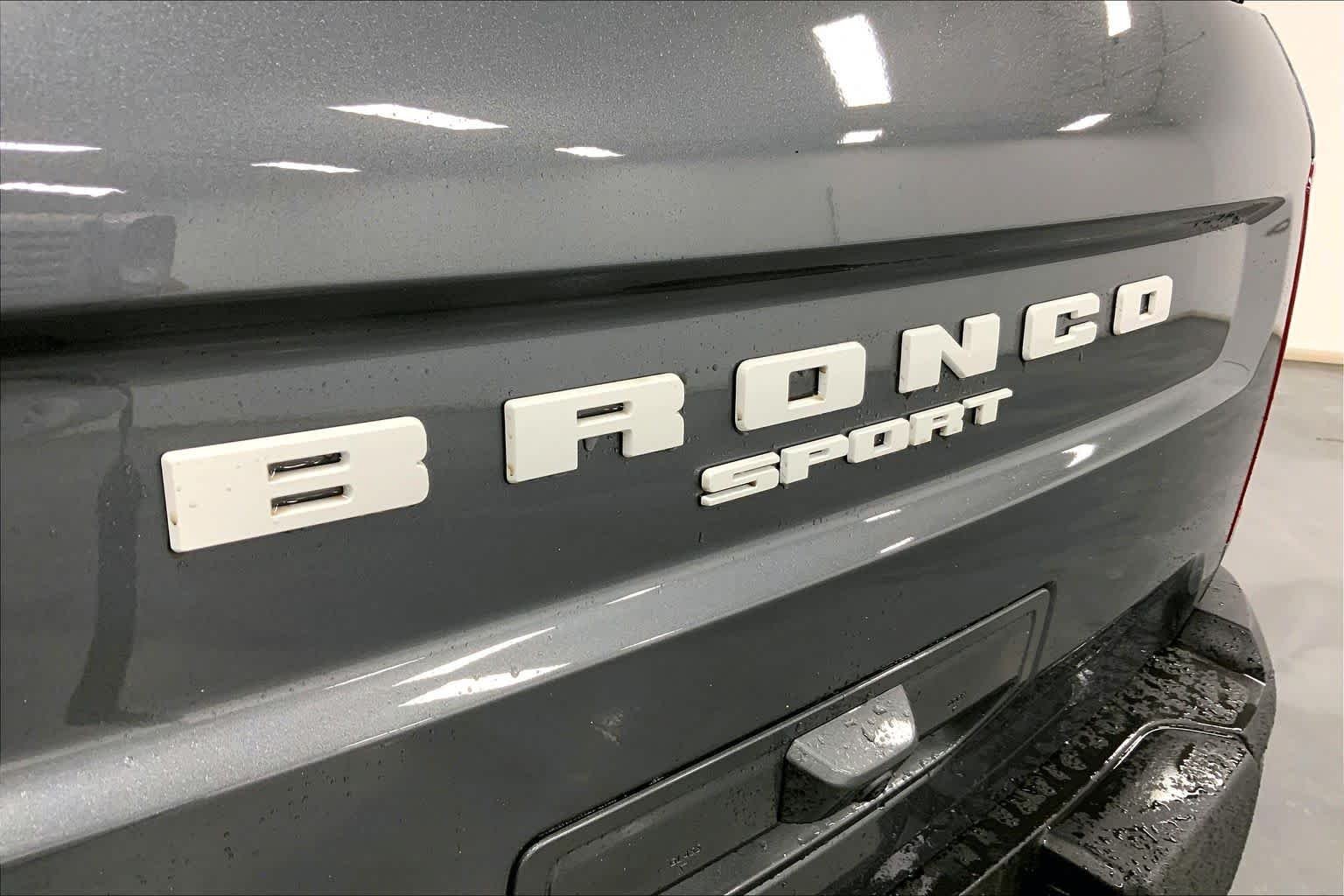 New 2026 Carbonized Gray Metallic Ford Badlands® image 12