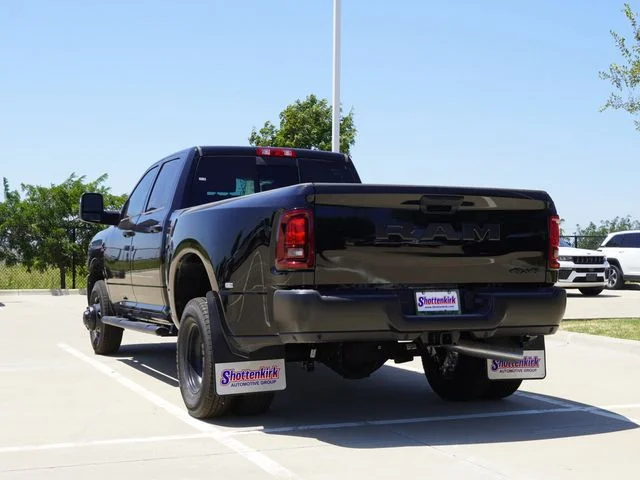 New 2027 Diamond Black Crystal Pearl-Coat Exterior Paint RAM Tradesman image 6