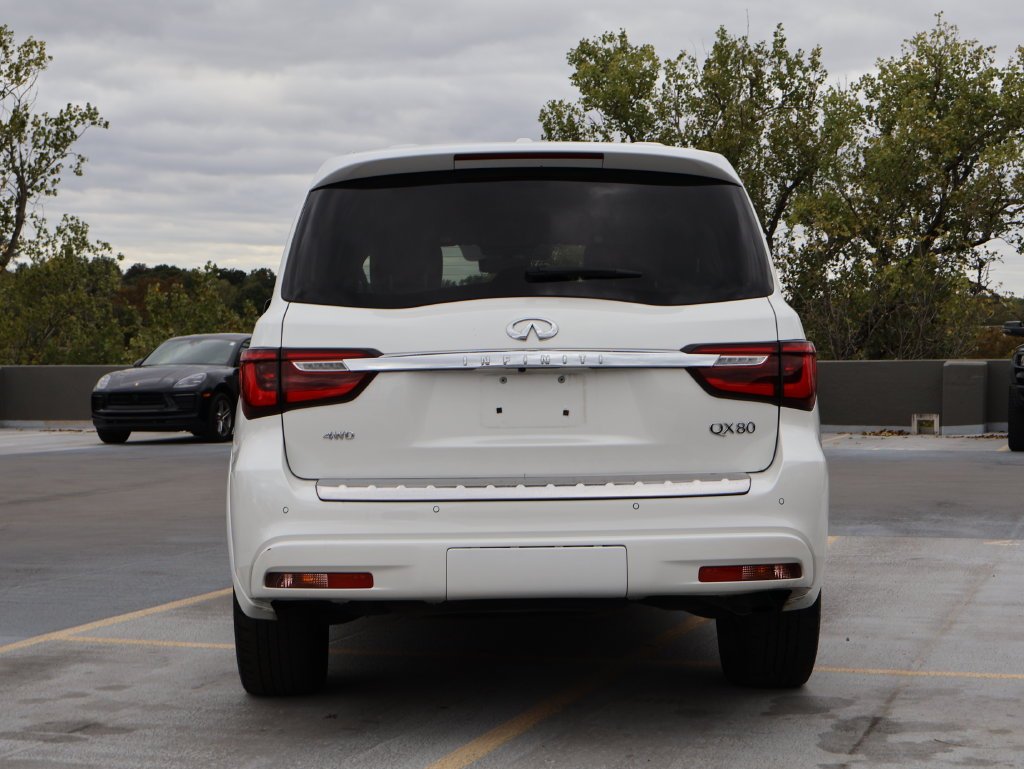 Used 2023 Moonstone White INFINITI Sensory image 6