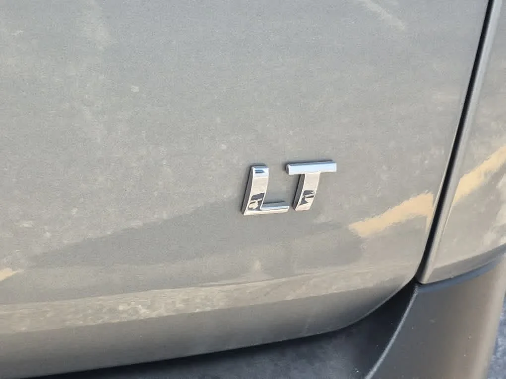 Used 2023 Sterling Gray Metallic Chevrolet LT Cloth image 23