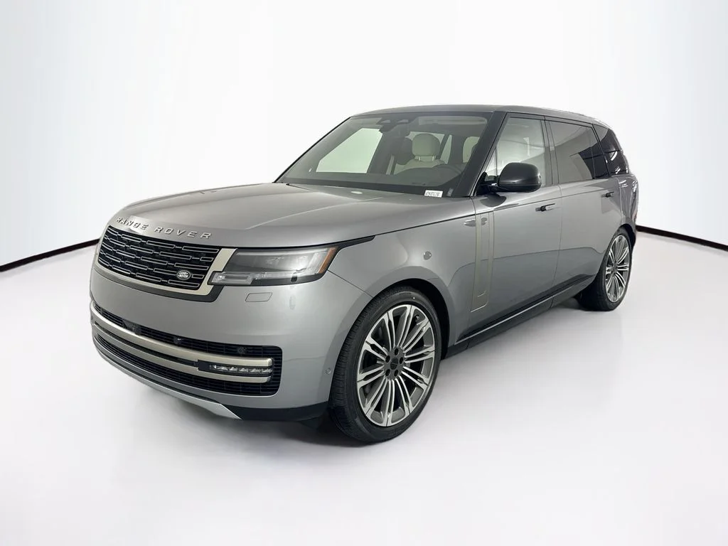 2026 Land Rover Range Rover 3.0 SE LWB 7's photo