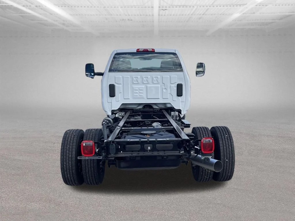 Used 2024 Summit White Chevrolet 1WT image 4