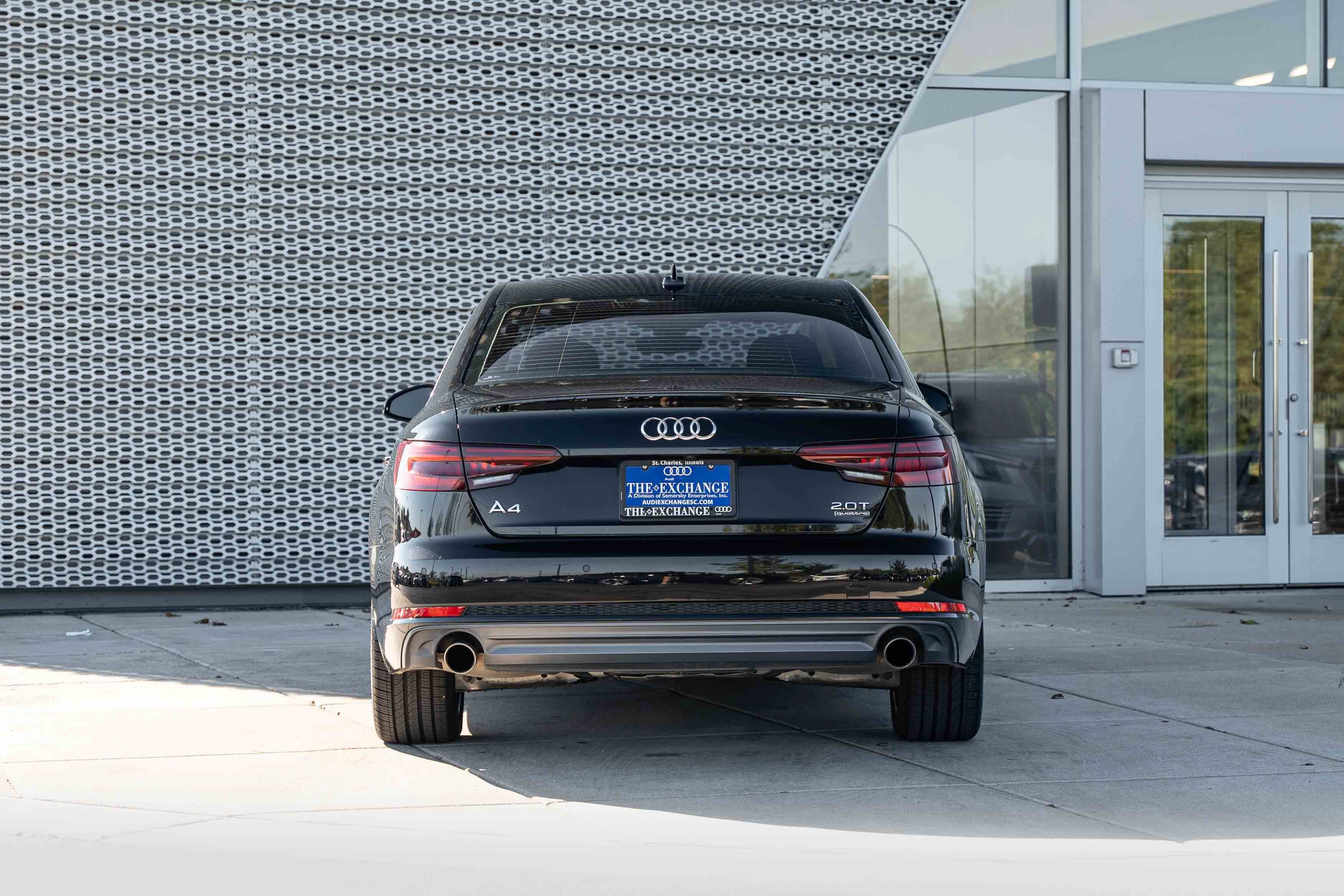 Used 2018 Mythos Black Metallic Audi Tech Premium Plus image 24