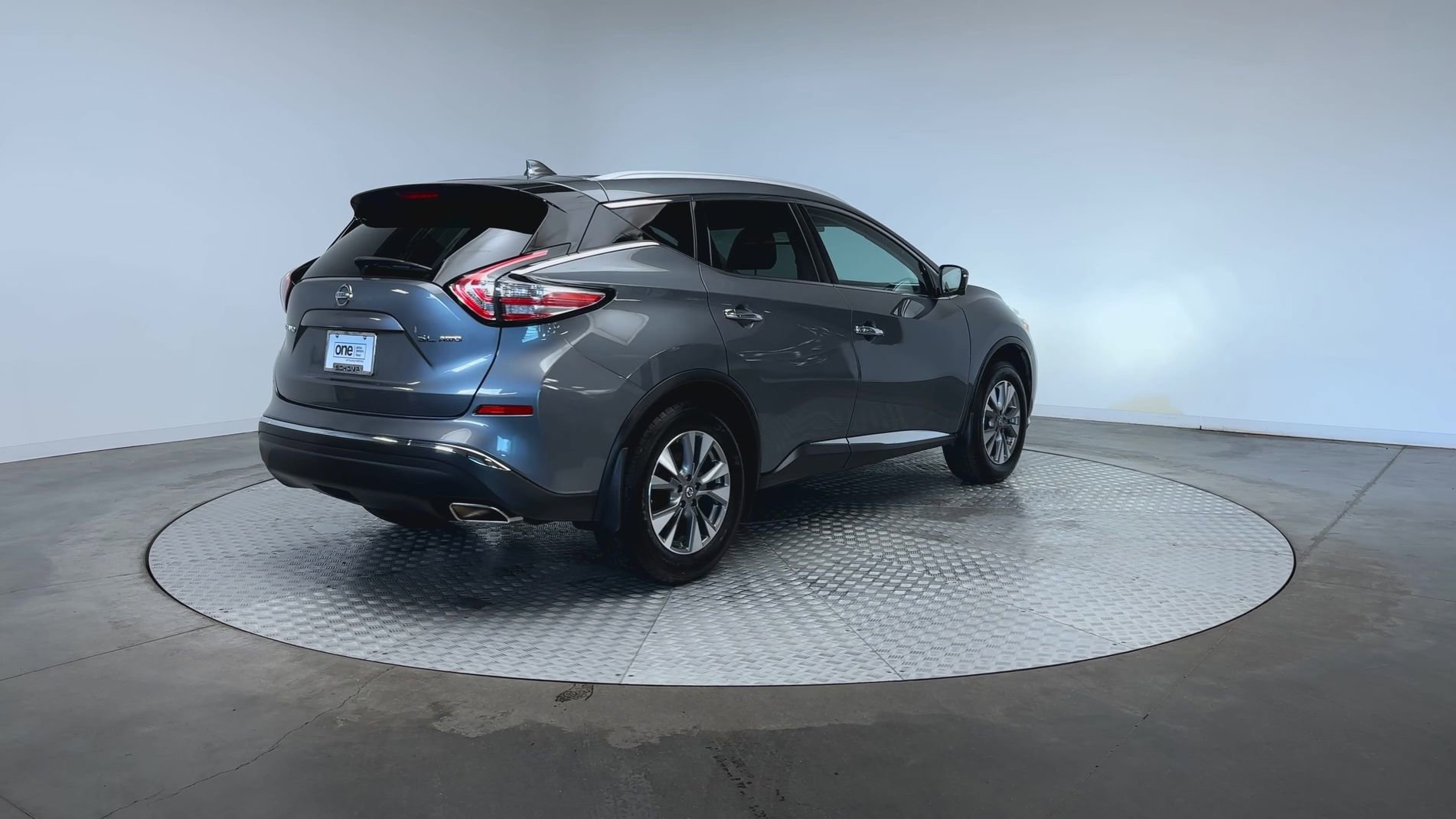 Used 2018 Gun Metallic Nissan SL image 8