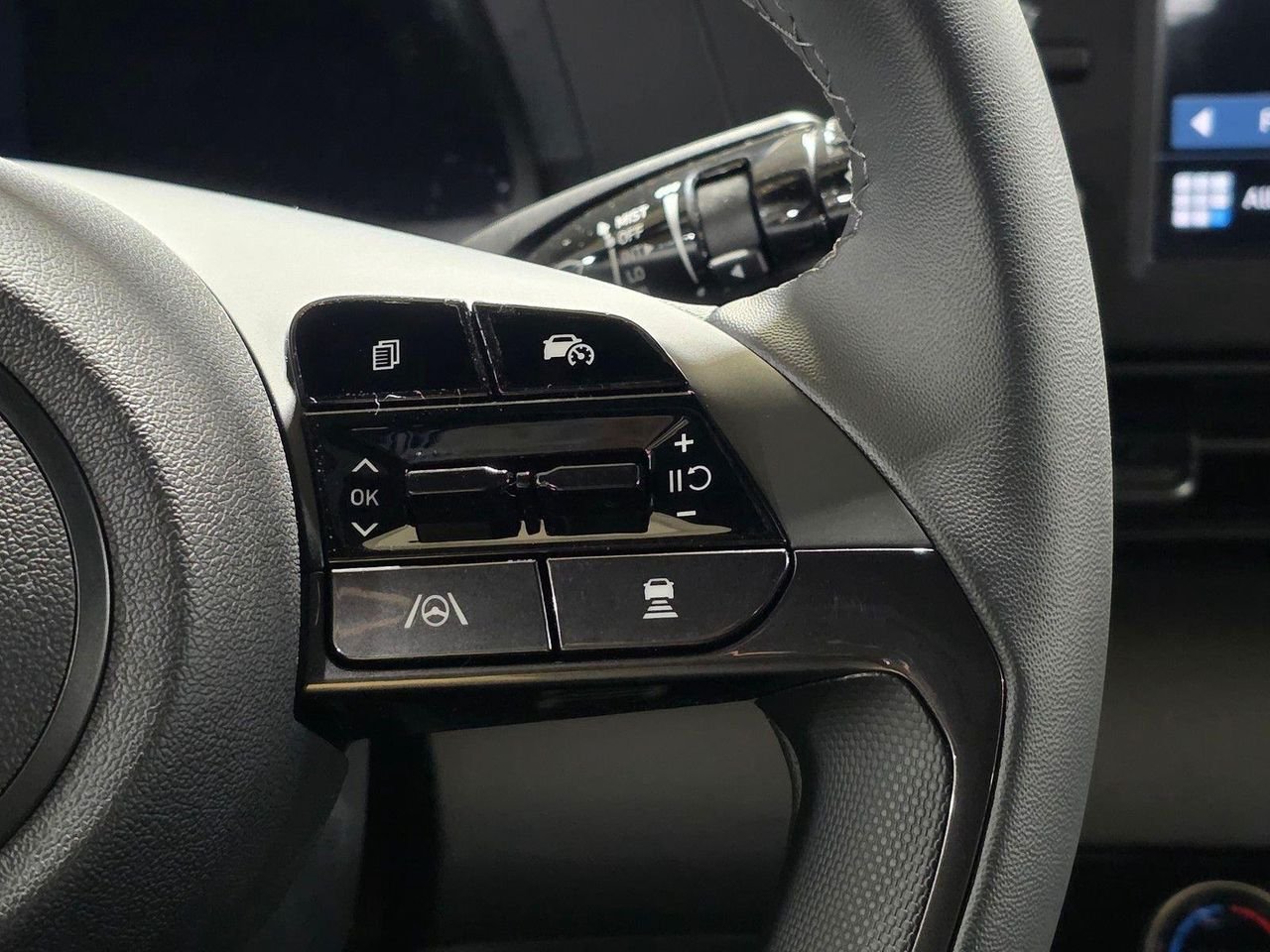 New 2026 Amazon Gray Hyundai SEL Sport image 32