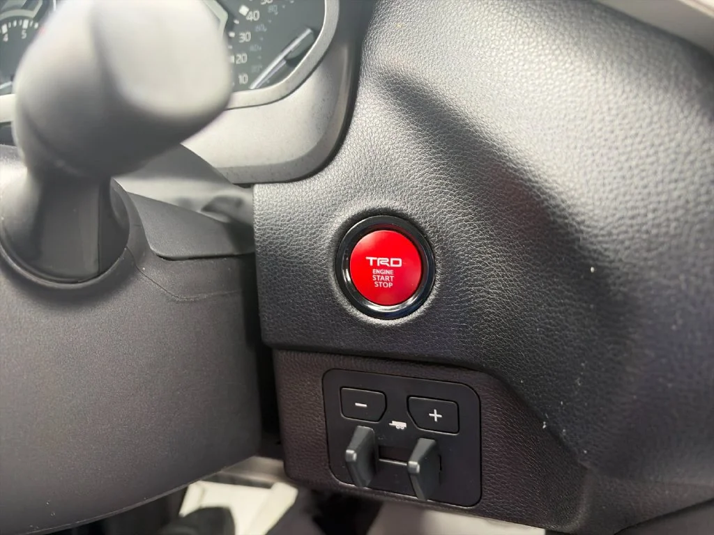 Used 2025  Toyota SR5 image 26