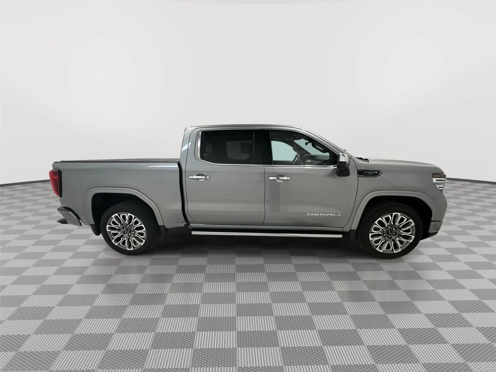 Used 2025 Sterling Metallic GMC Denali Ultimate image 6