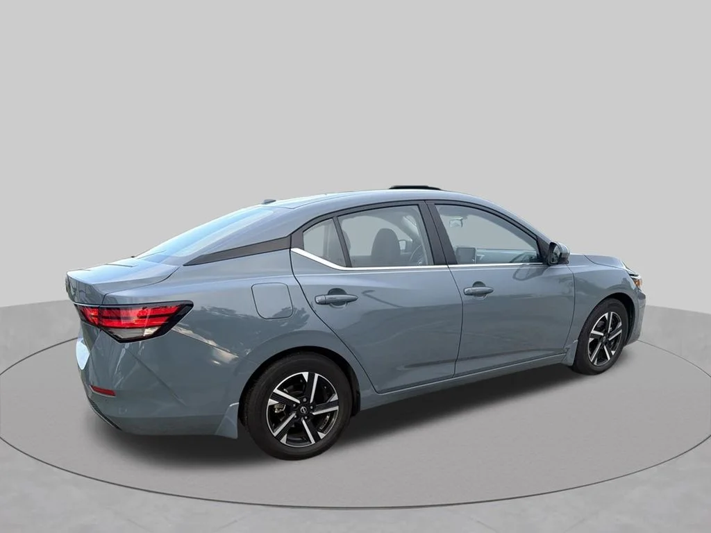 Used 2025 Gray Nissan SV image 4