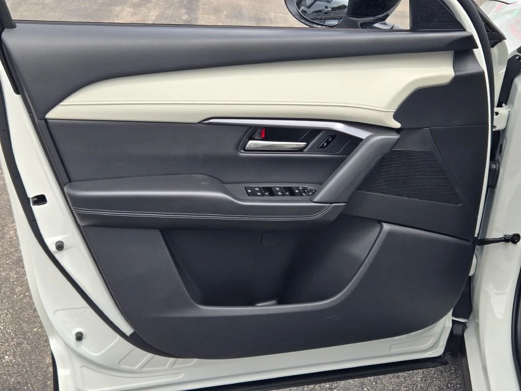 New 2026 White Mazda 2.5 S Select image 18