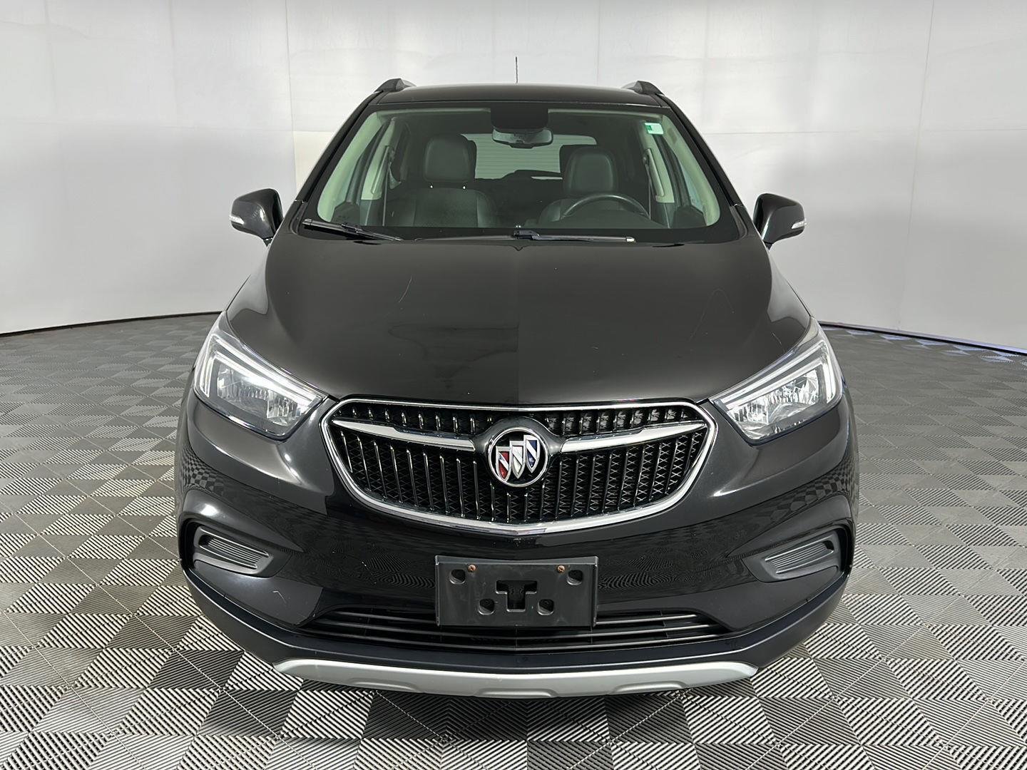 Used 2019 Ebony Twilight Metallic Buick Preferred image 3