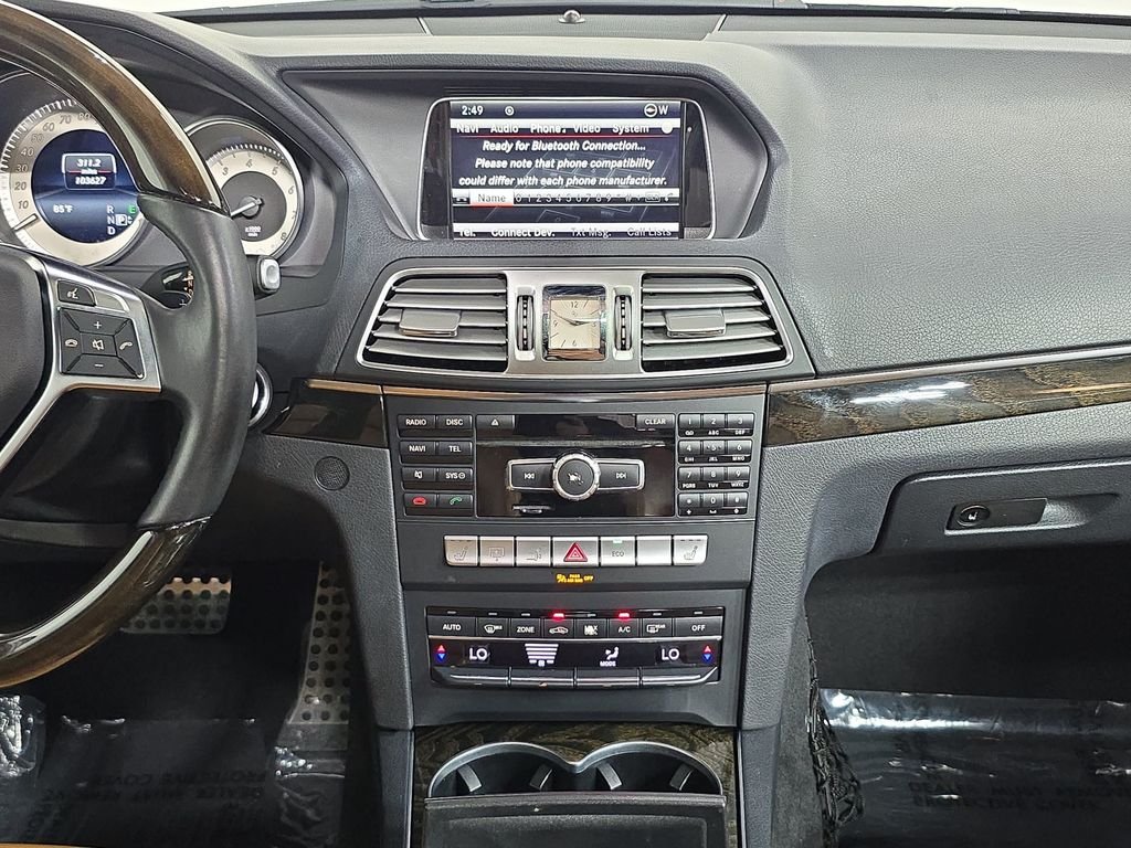 Used 2015  Mercedes-Benz E 400 image 16