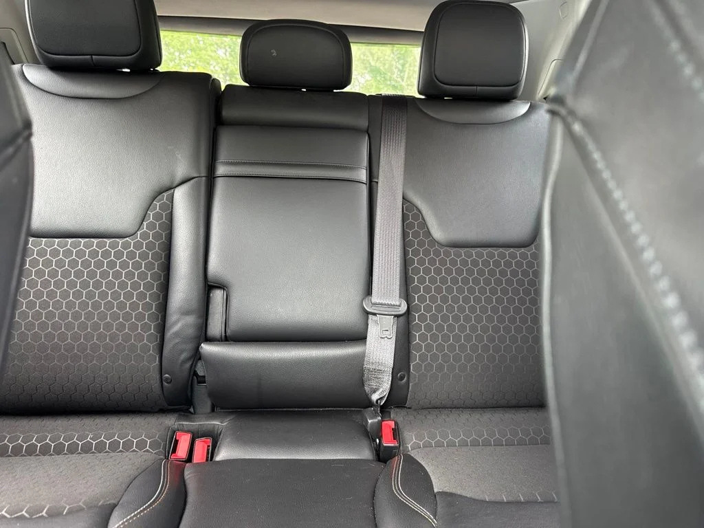 Used 2018 Gray Jeep Latitude image 23