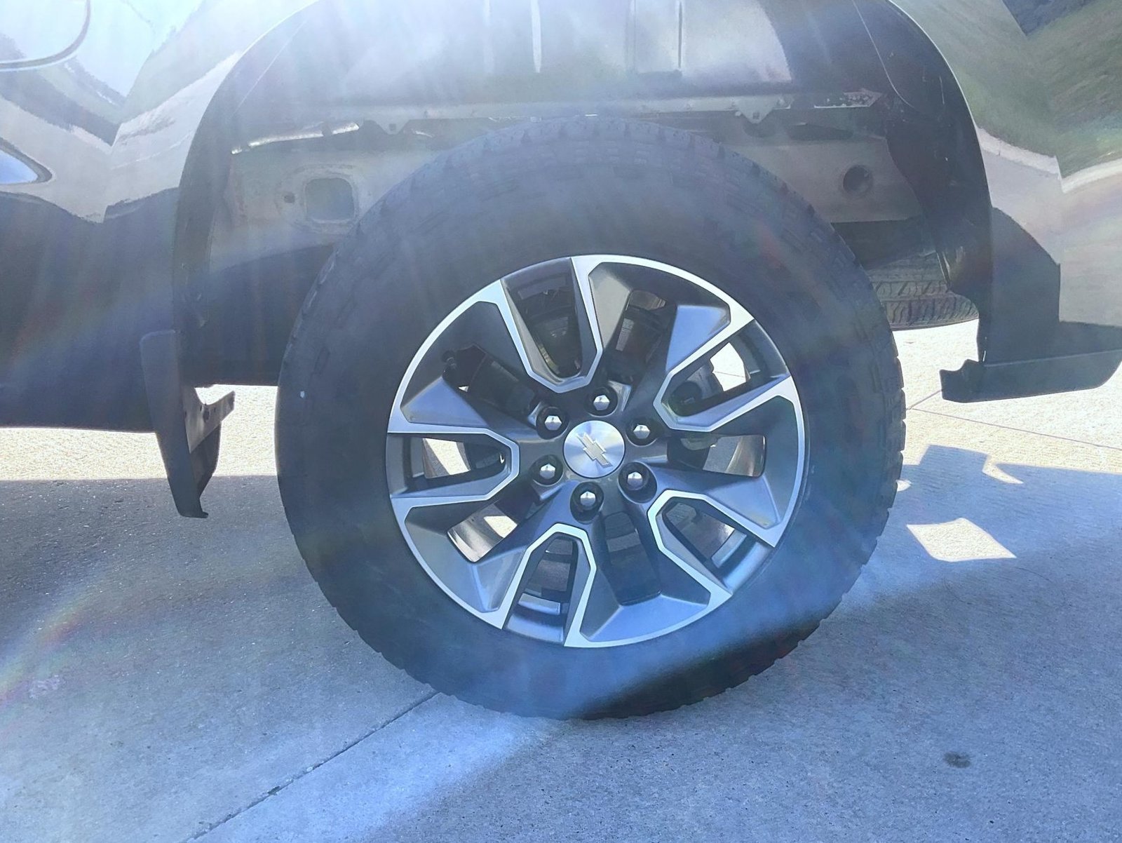 Used 2024 Gray Chevrolet LT image 22