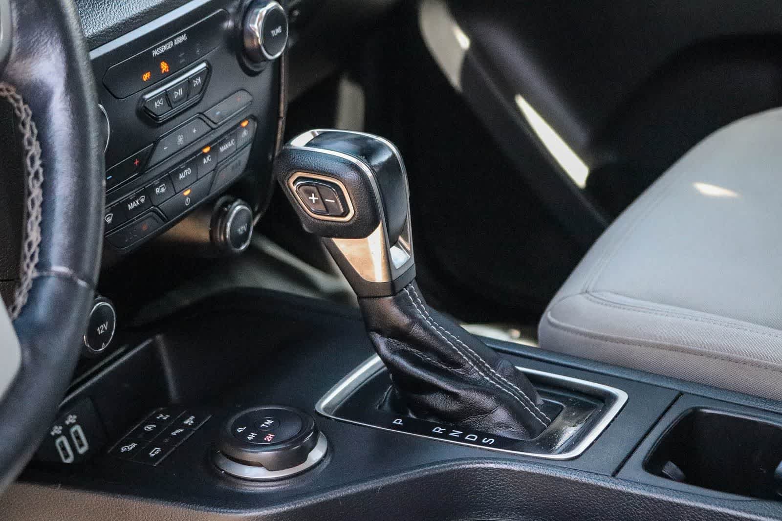 Used 2019 Shadow Black Ford XLT image 16