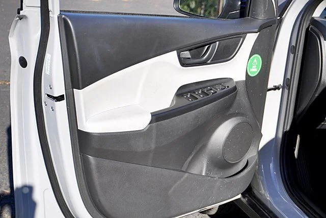 Used 2023 Silver Hyundai SEL image 21