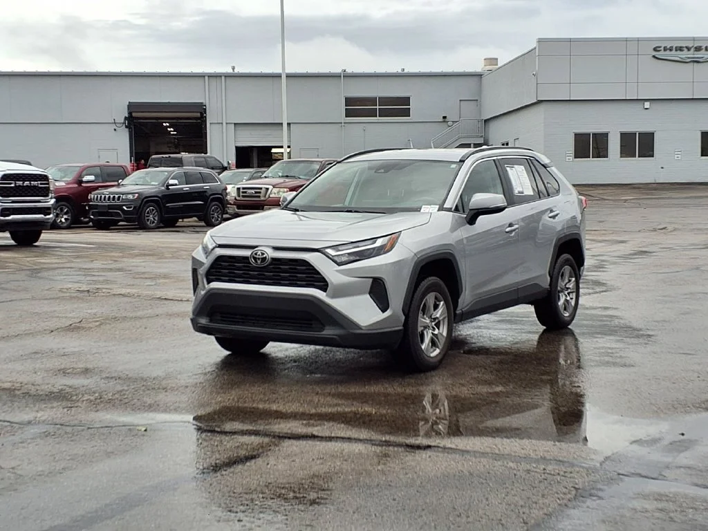 Used 2025 Toyota RAV4 XLE with VIN 2T3W1RFV7SC321578 for sale in Kansas City
