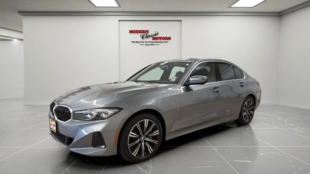 2025 BMW 3 Series 330i xDrive Sedan's photo