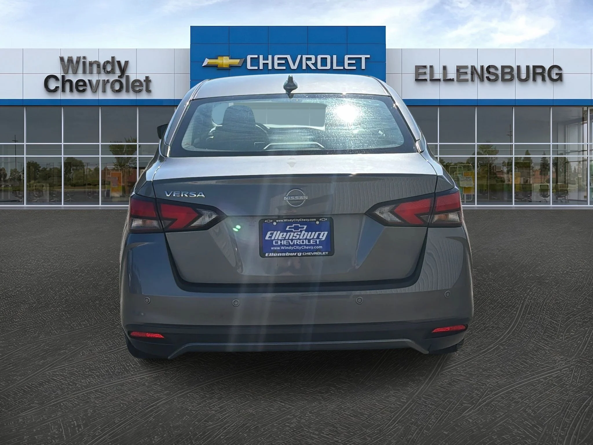 2025 Nissan Versa Sedan SV - Photo 6