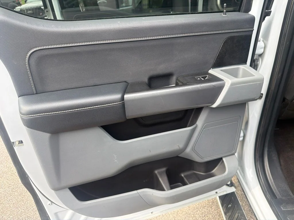 Certified Used 2022 White Metallic Ford XLT image 22