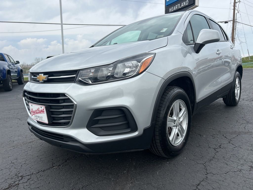 Used 2022 Chevrolet Trax LS with VIN KL7CJNSM5NB544266 for sale in Kansas City