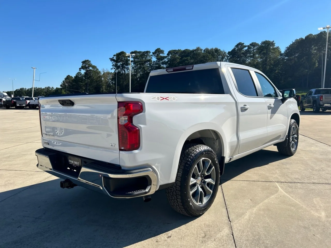 Used 2026 Summit White Chevrolet LT image 3