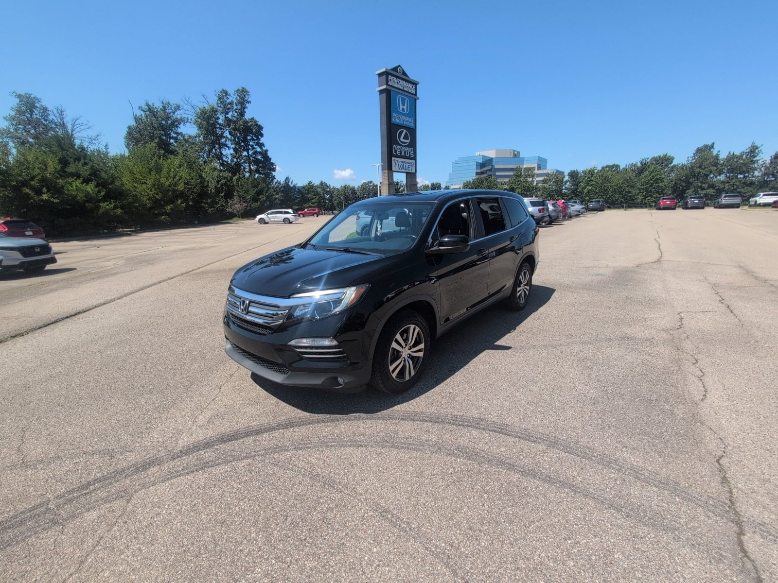 Used 2018 Crystal Black Pearl Honda EX-L image 4