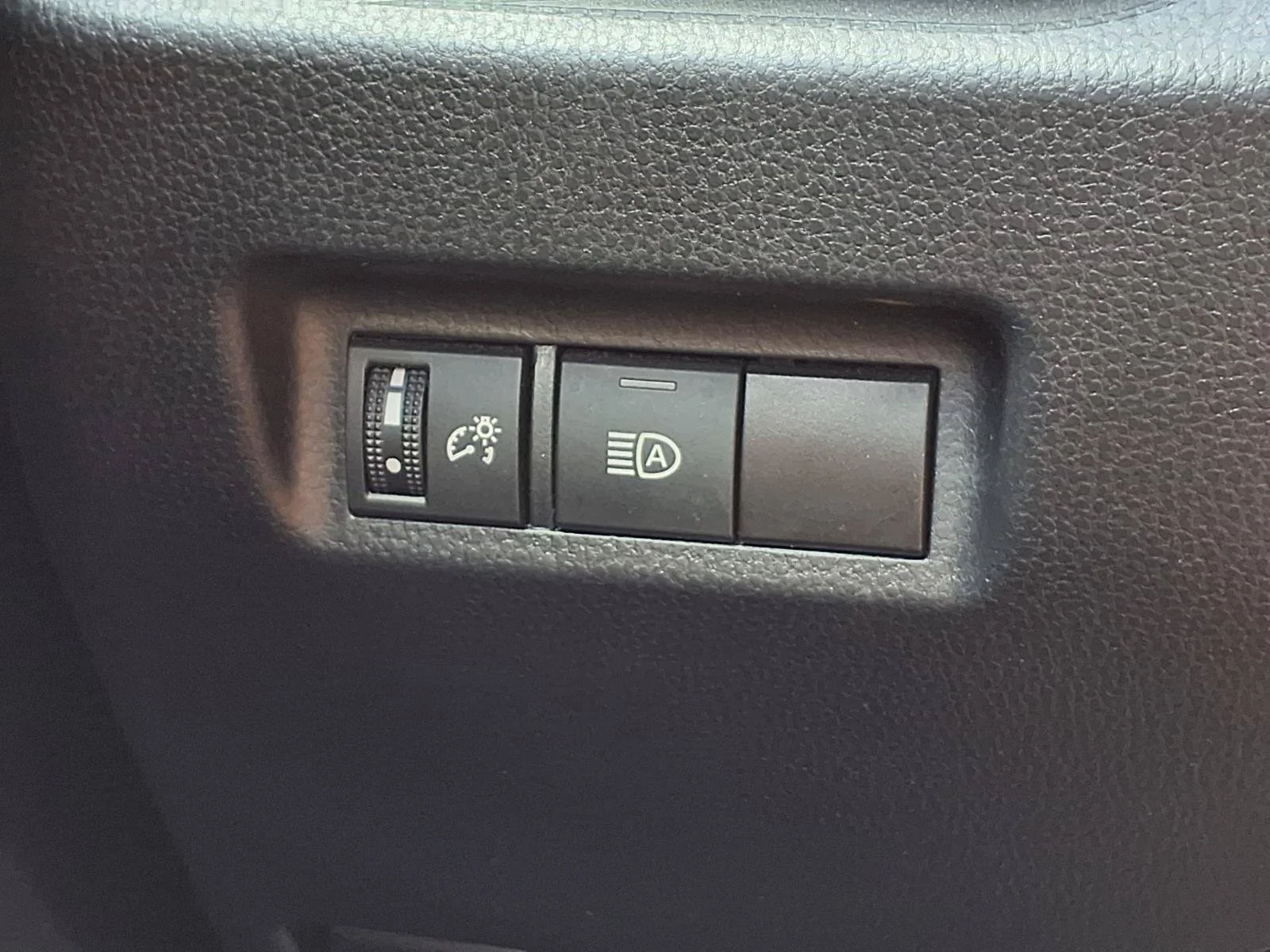 Used 2024 Silver Sky Metallic Toyota XLE image 14