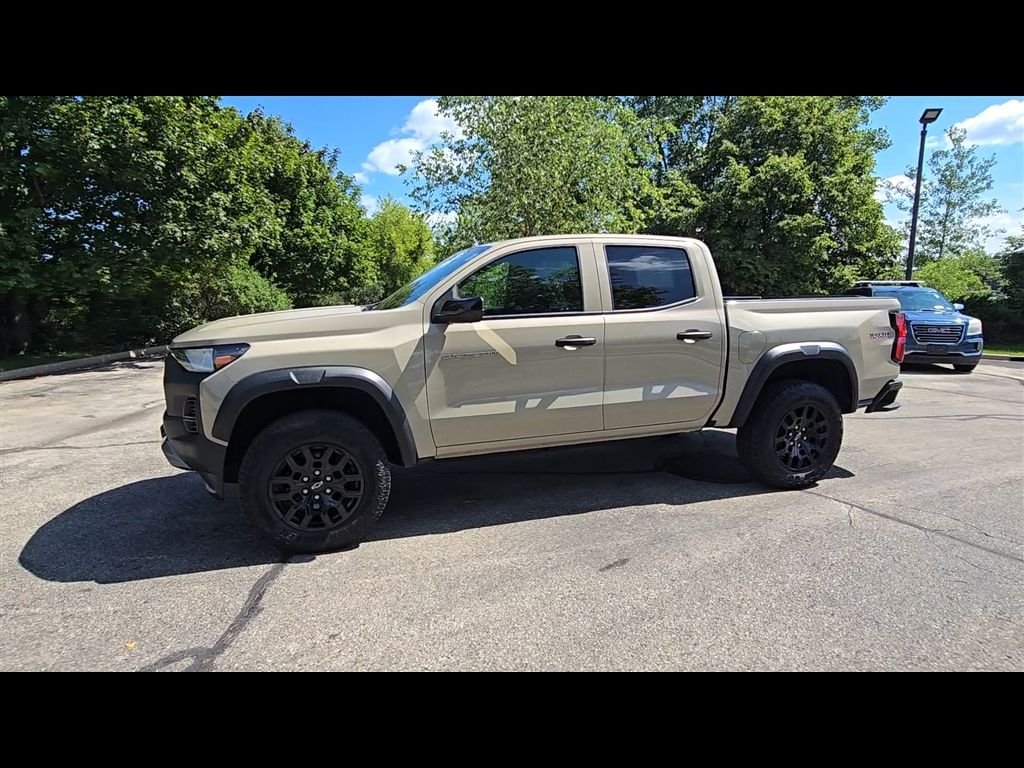Used 2024  Chevrolet Trail Boss image 4