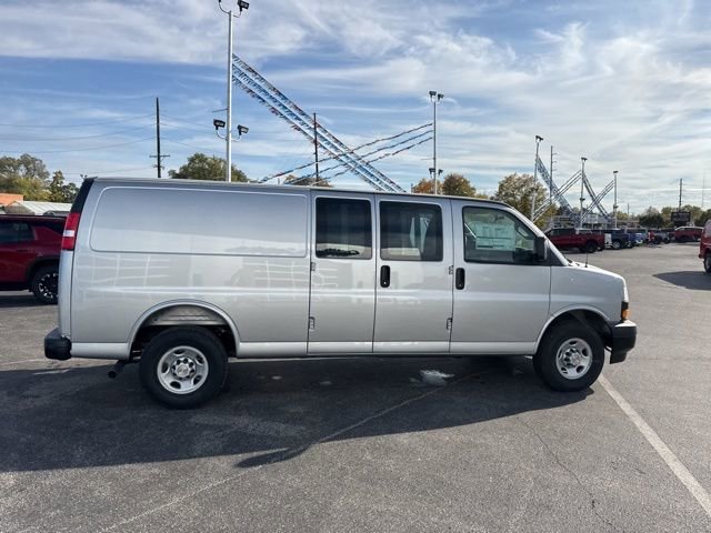 2025 Chevrolet Express Cargo Work Van - Photo 15