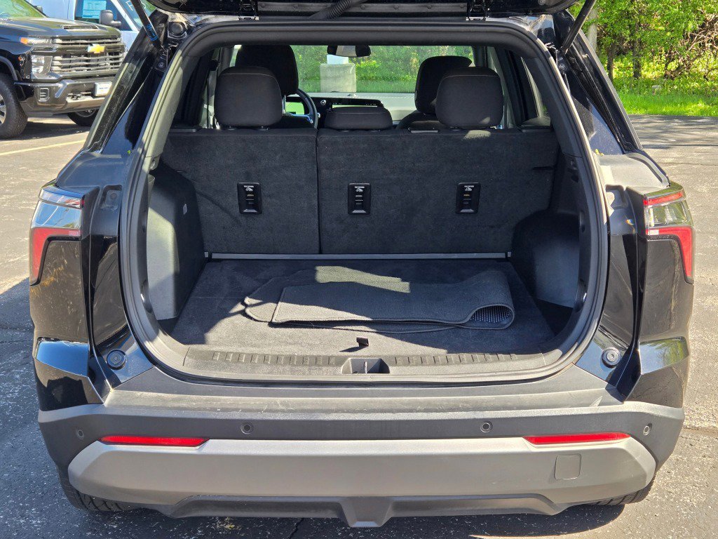 2025 Chevrolet Equinox LT - Photo 13