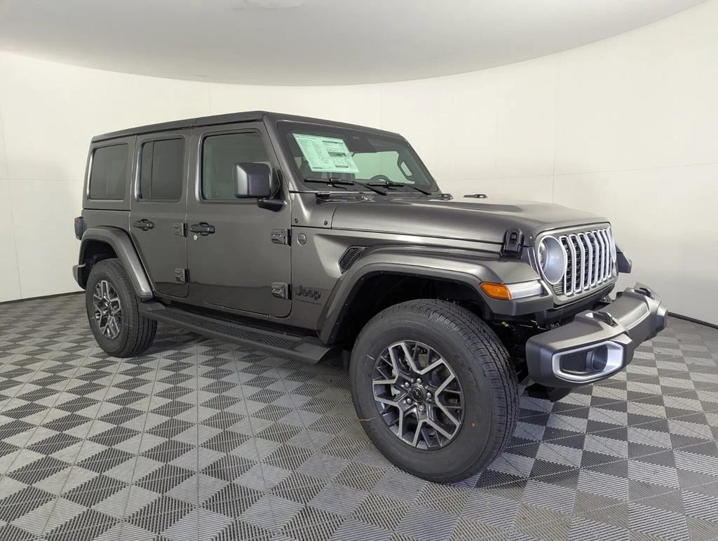 New 2026 Granite Crystal Metallic Clear-Coat Exterior Paint Jeep Sahara image 2