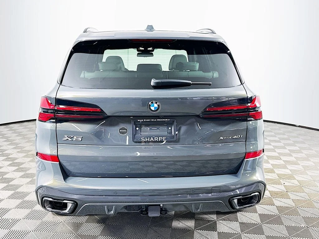 New 2026 Gray Metallic BMW xDrive40i image 6