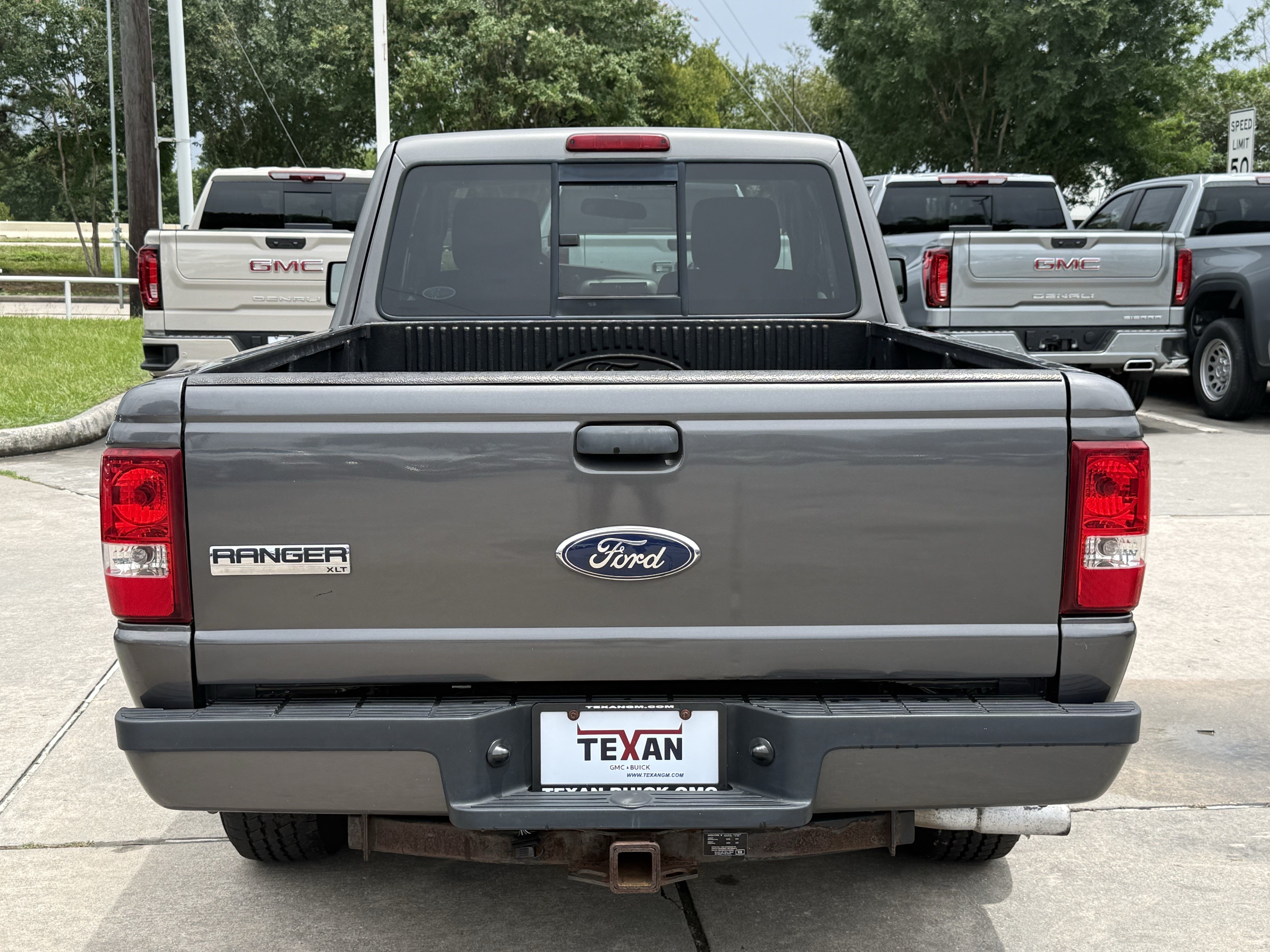 Used 2011 Dark Shadow Gray Metallic Ford XLT image 5