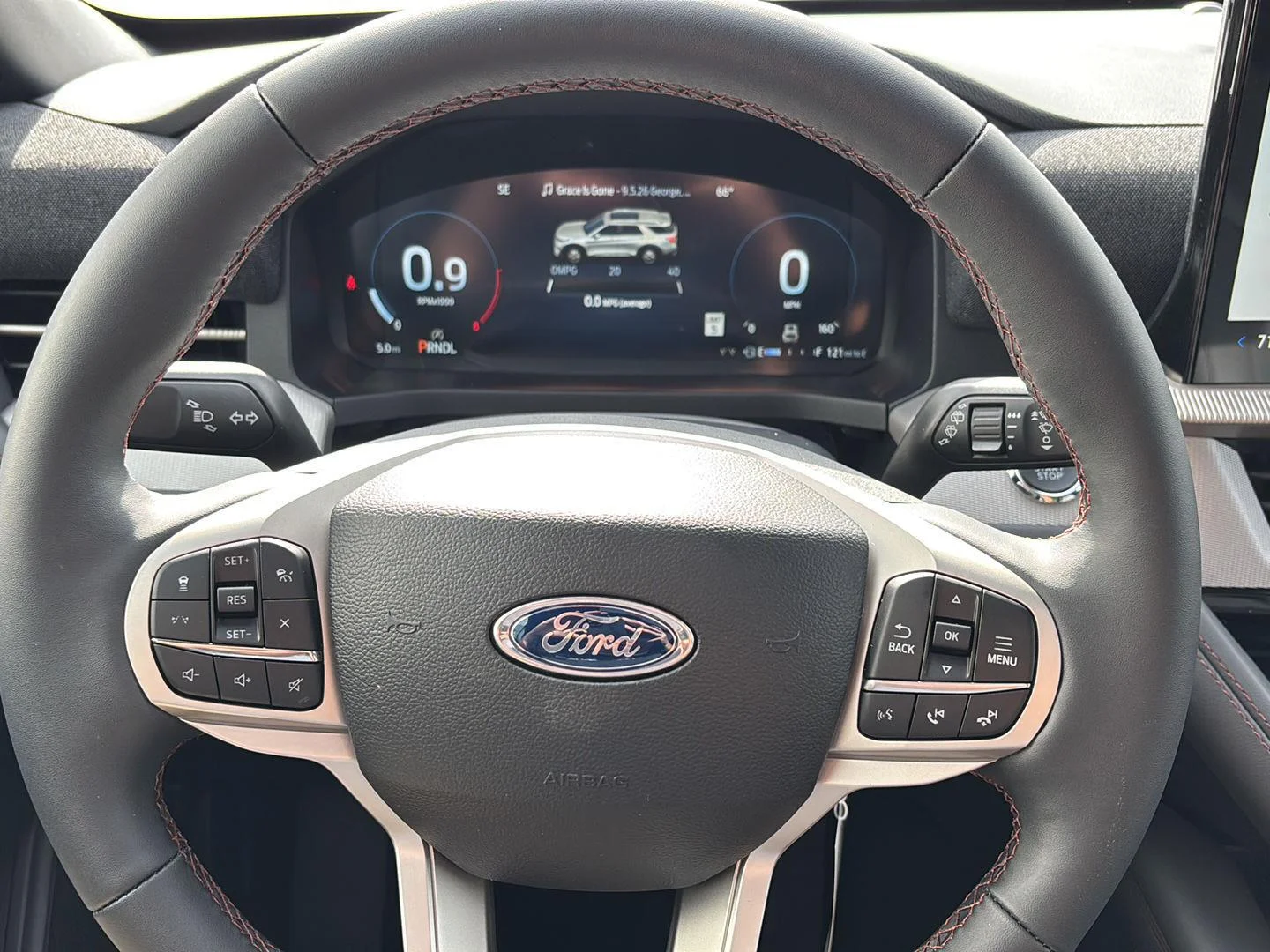 New 2027 Star White Metallic Tri-Coat Ford Active image 17