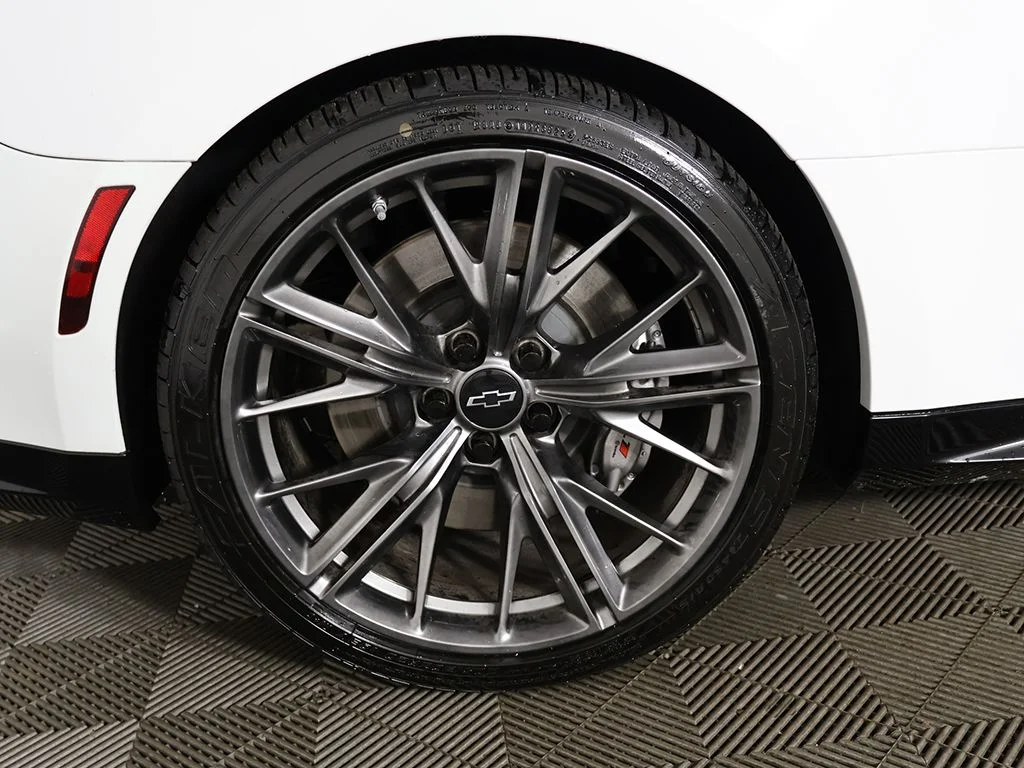 2023 Chevrolet Camaro ZL1 - Photo 19
