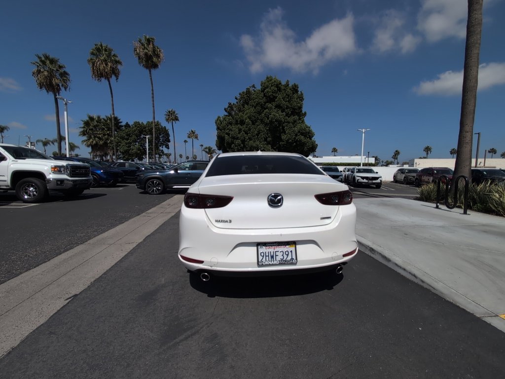 Used 2020 White Mazda Preferred image 16