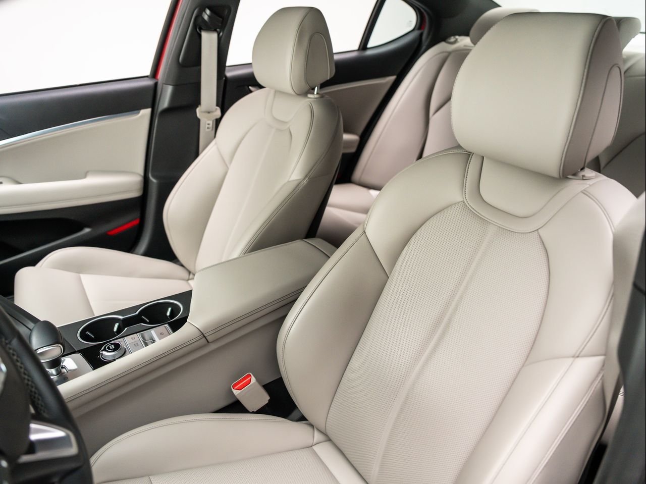 Used 2023 Havana Red Genesis 2.0T RWD image 17