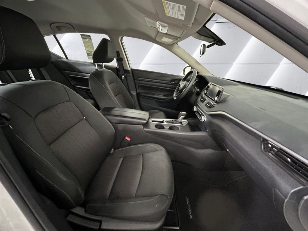 Used 2024 White Nissan 2.5 S image 13