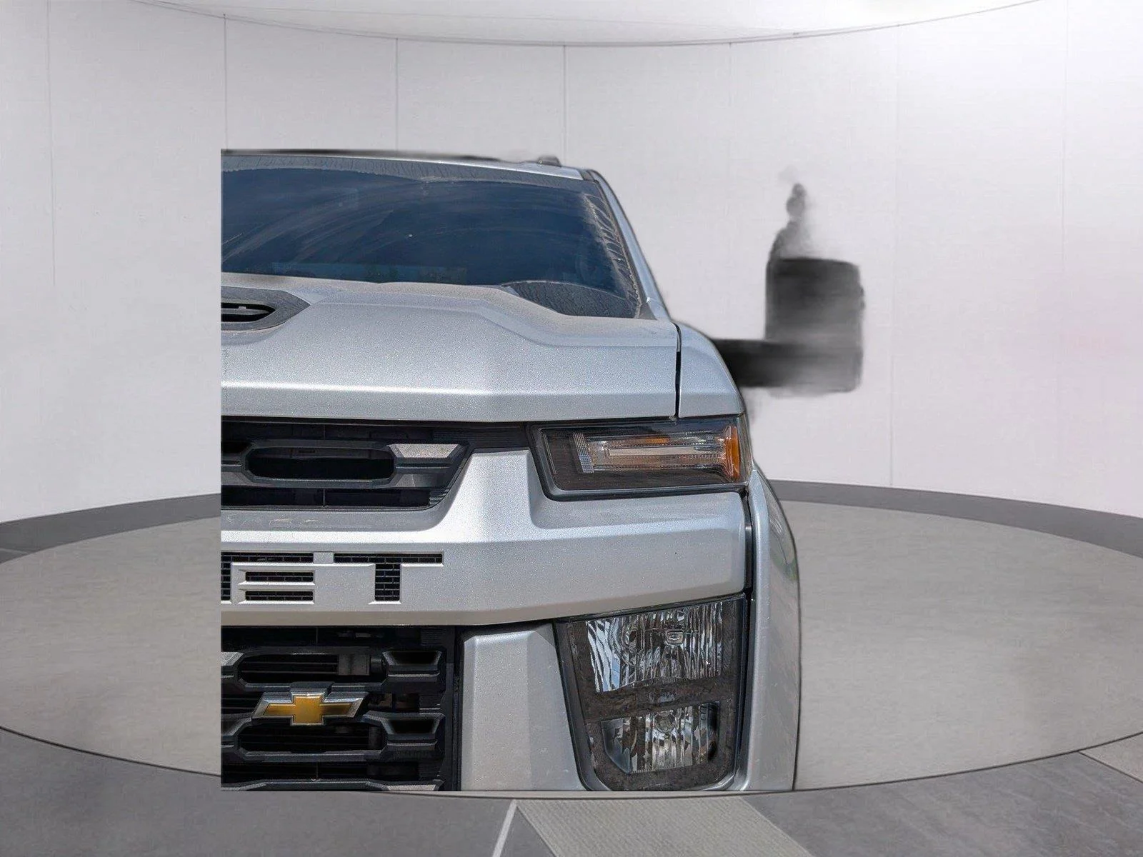 Used 2022 SILVER ICE METALLIC Chevrolet Custom image 12