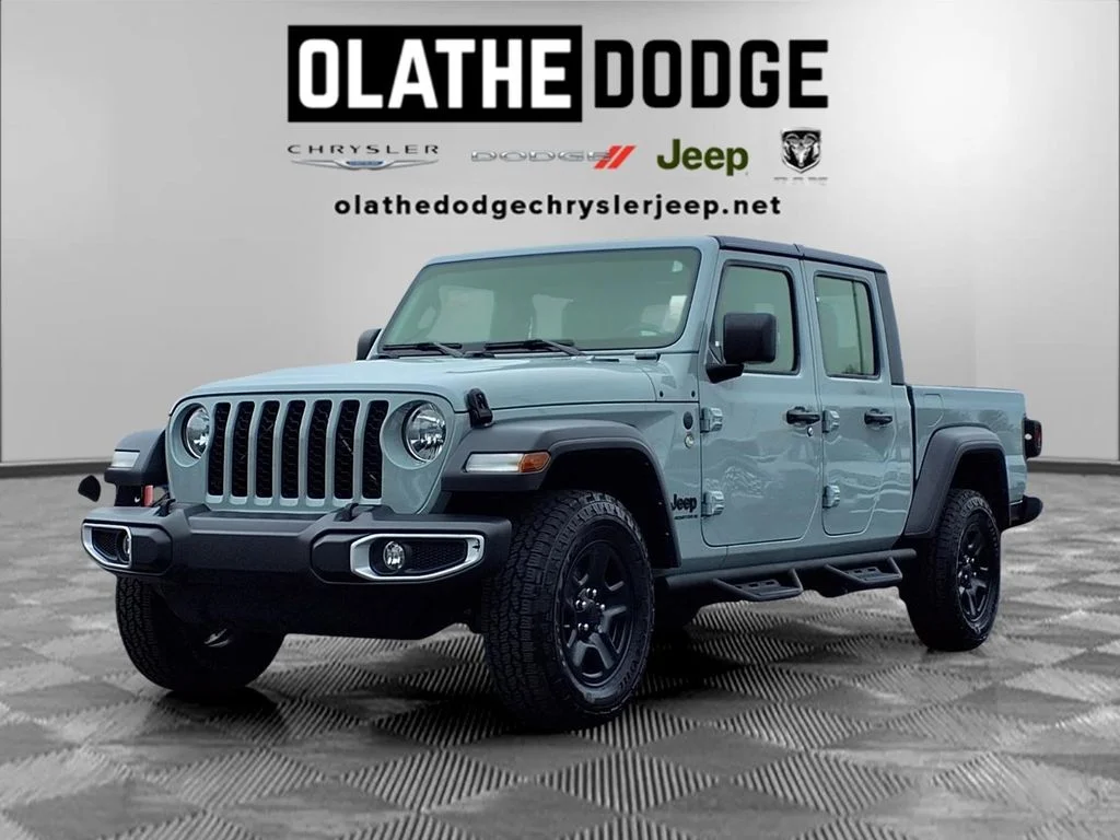 2023 Jeep Gladiator Sport's photo