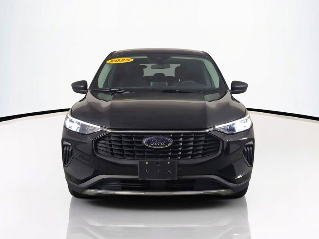 Used 2025 Black Ford Active image 3