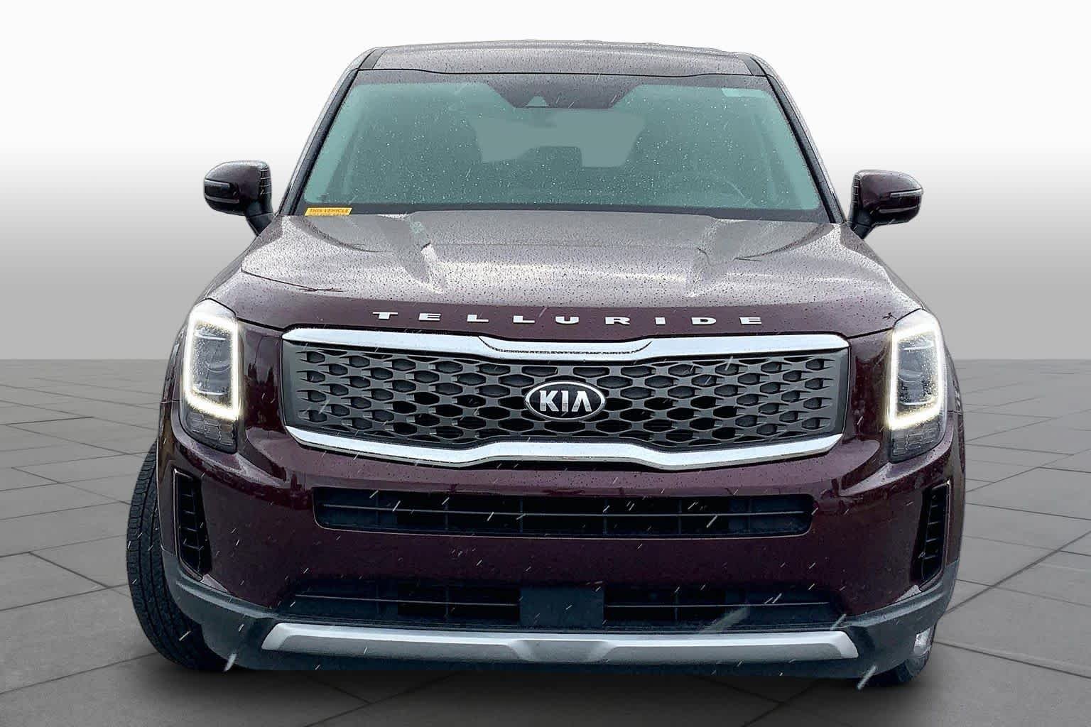Used 2020 Sangria Kia LX image 4