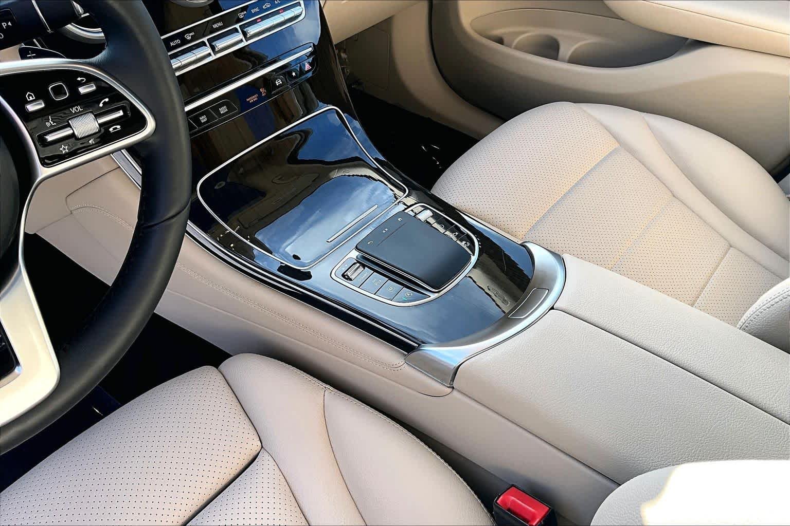 Used 2020 Selenite Grey Metallic Mercedes-Benz GLC 300 image 16