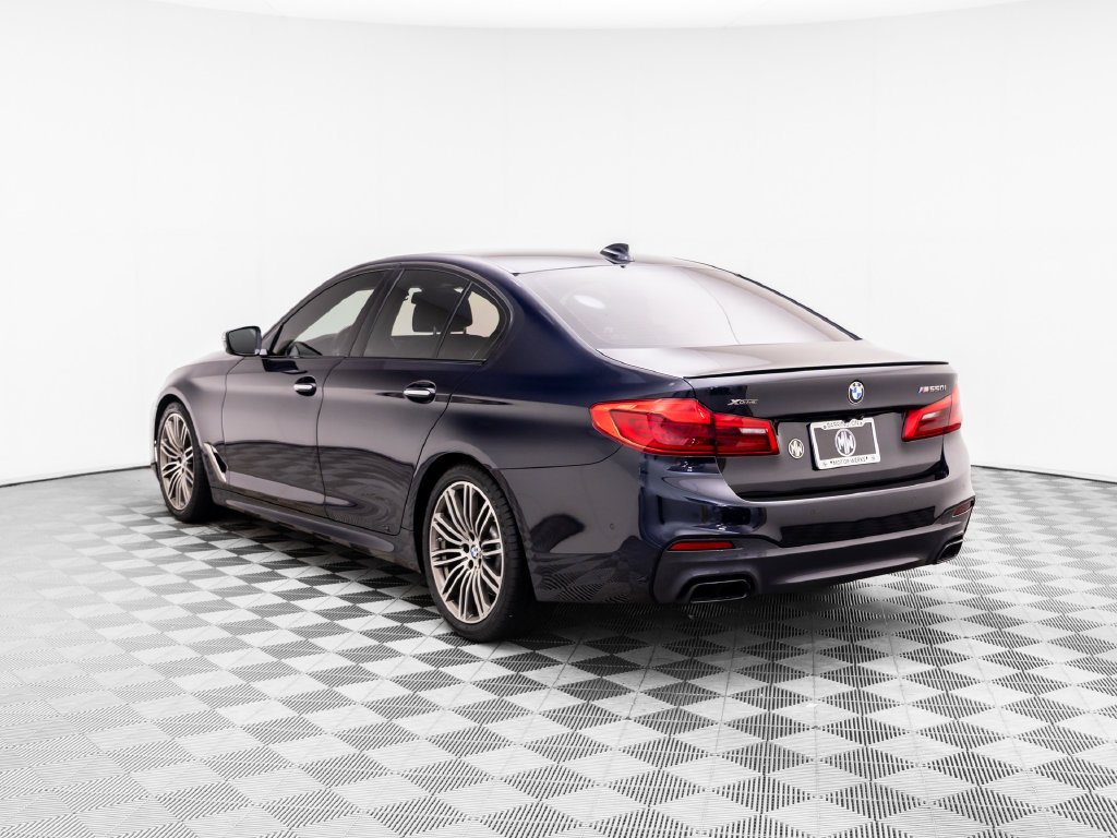 Used 2018 Carbon Black Metallic BMW M550i xDrive image 4