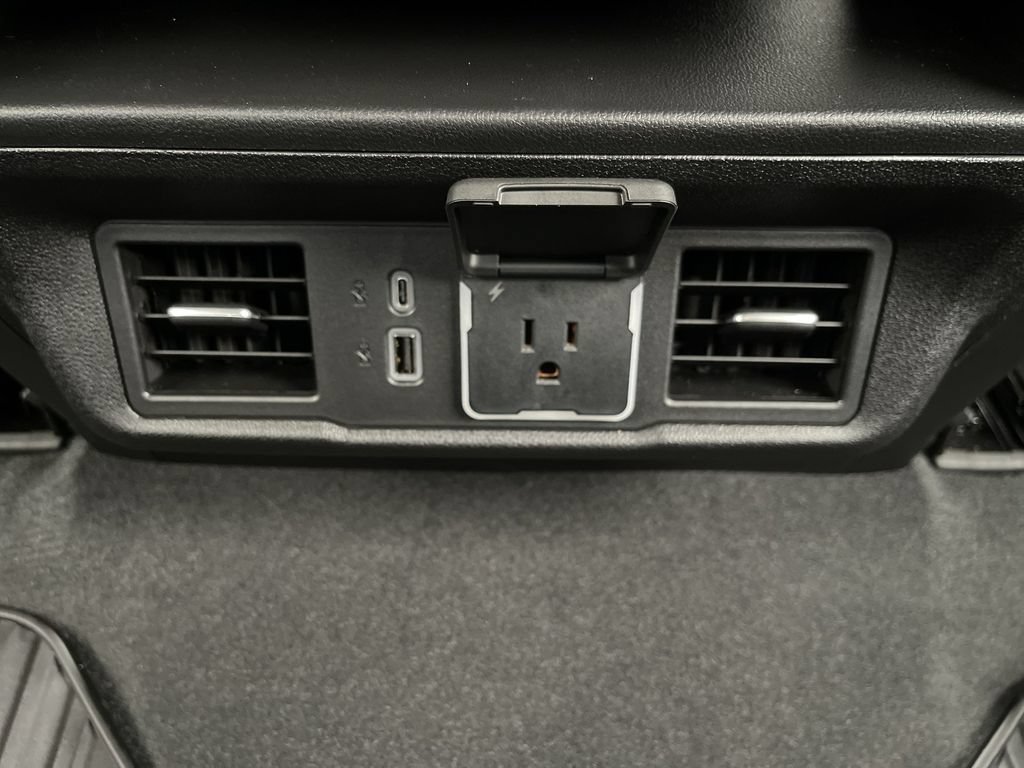 New 2026 Sterling Metallic GMC Elevation image 21