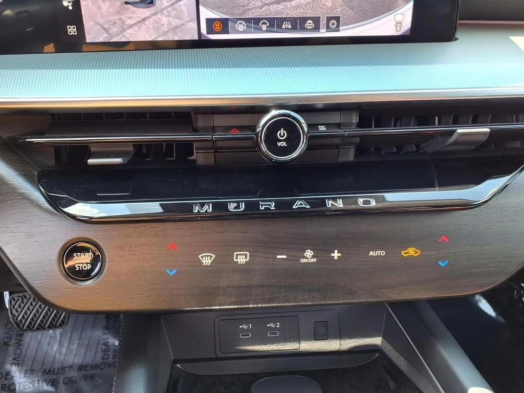Used 2026 White Nissan Platinum image 9