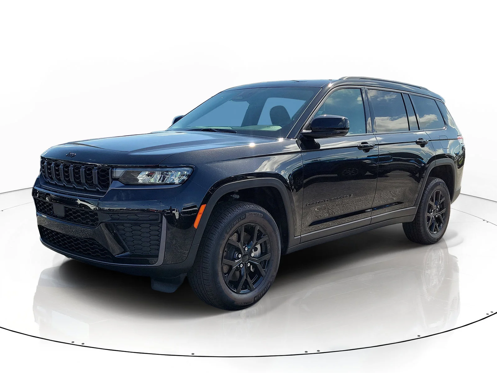New 2026 Diamond Black Crystal Pearlcoat Jeep Altitude image 2