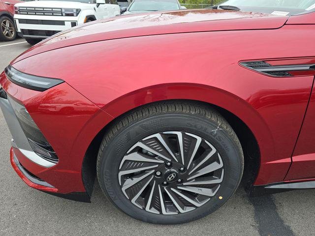 New 2025 Red Hyundai SEL image 10