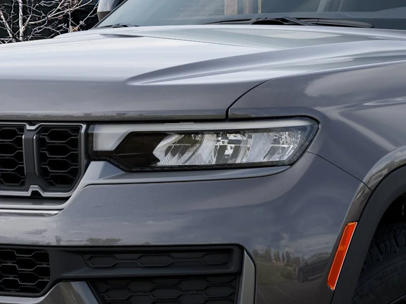 New 2026 Baltic Gray Metallic Clear-Coat Exterior Paint Jeep Altitude image 36